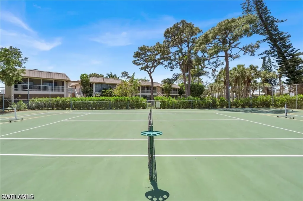 1549 Sandpiper Street Naples FL 34102