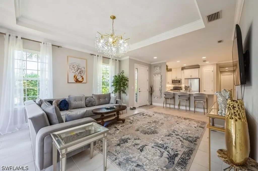 8070 Calle Canovas Street Naples FL 34114