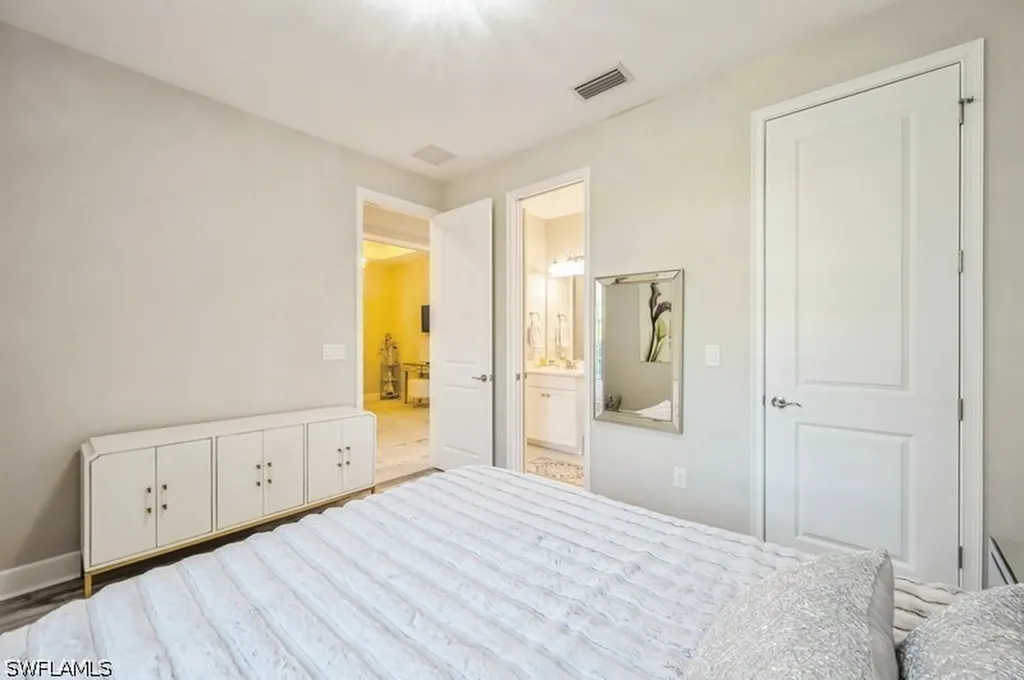 8070 Calle Canovas Street Naples FL 34114