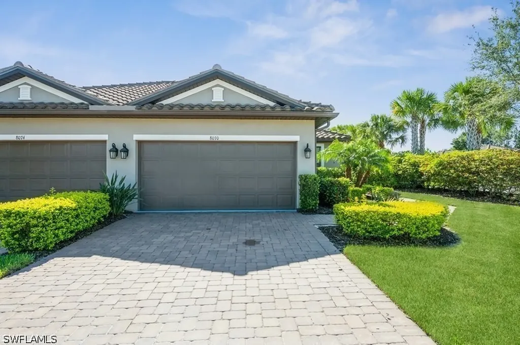 8070 Calle Canovas Street Naples FL 34114