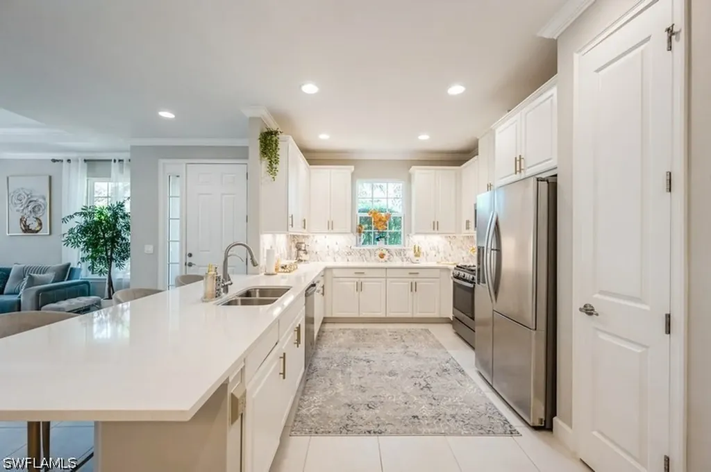 8070 Calle Canovas Street Naples FL 34114