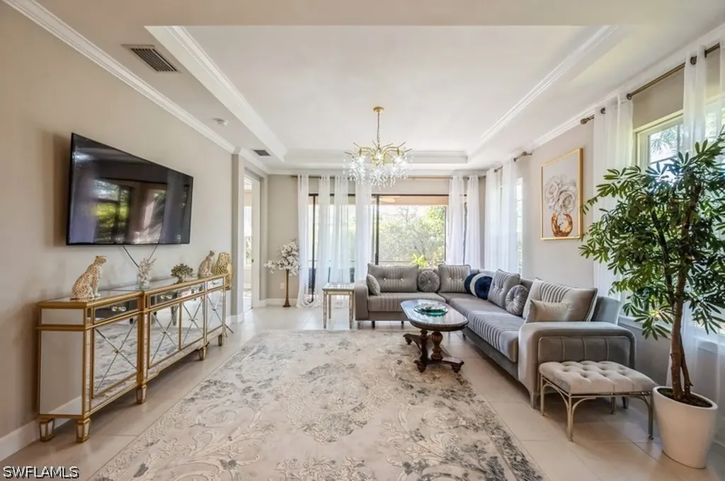 8070 Calle Canovas Street Naples FL 34114