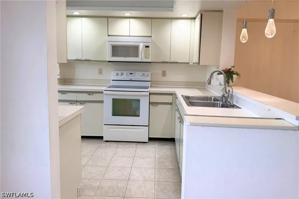 7360 Saint Ives Way Naples FL 34104