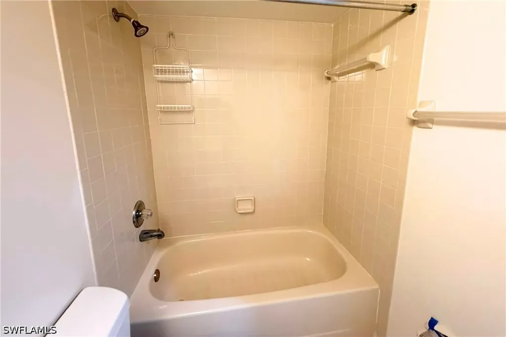 7360 Saint Ives Way Naples FL 34104