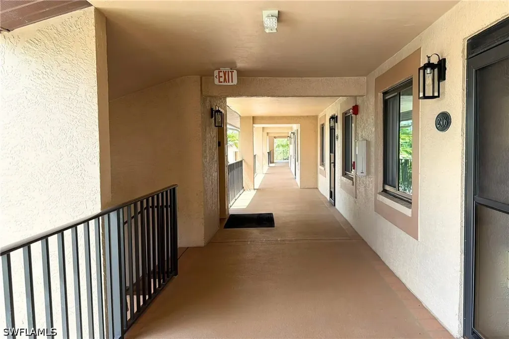 7360 Saint Ives Way Naples FL 34104