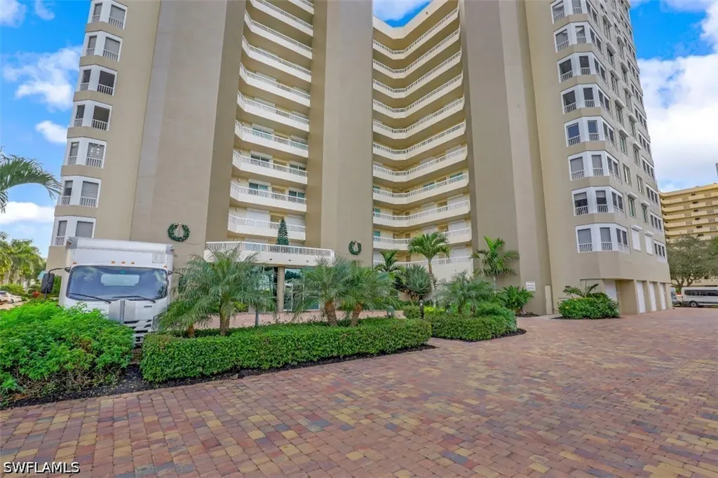 21 Bluebill Avenue Naples FL 34108