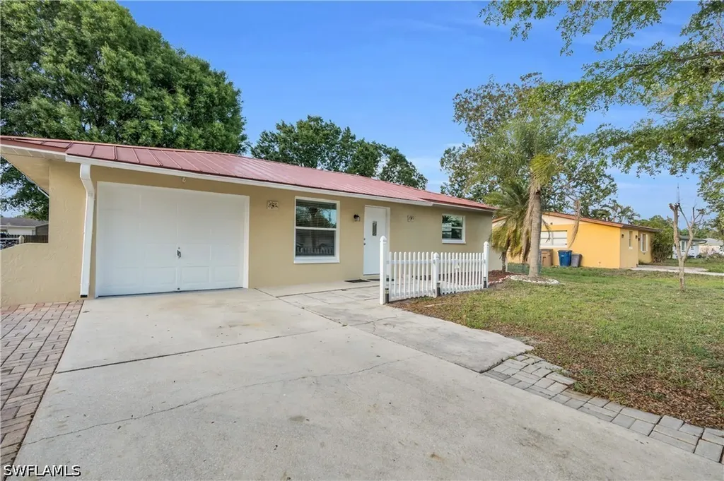 13426 1st Street Fort Myers FL 33905