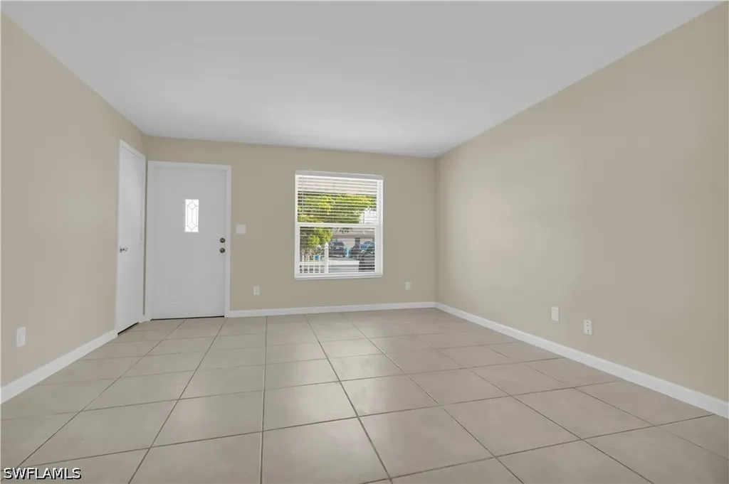 13426 1st Street Fort Myers FL 33905