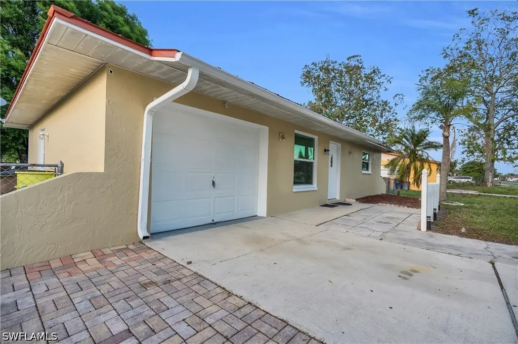 13426 1st Street Fort Myers FL 33905