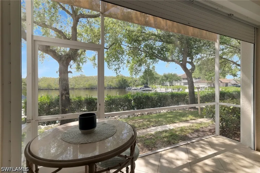 266 Newport Drive Naples FL 34114