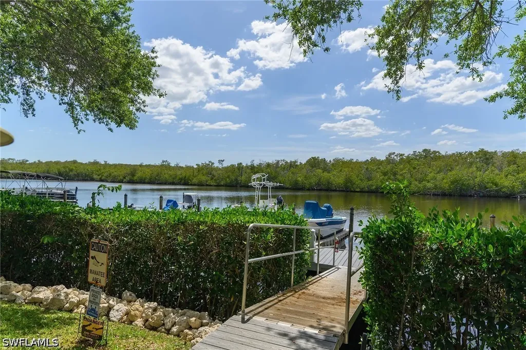 266 Newport Drive Naples FL 34114