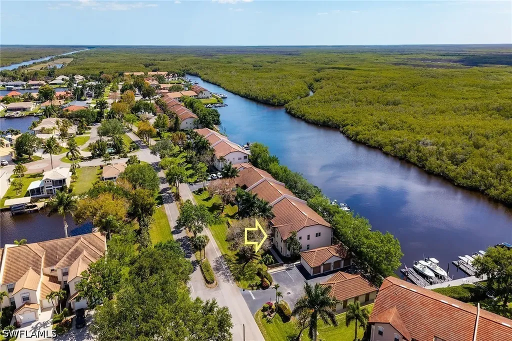 266 Newport Drive Naples FL 34114
