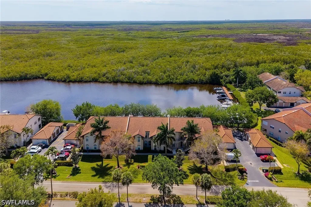 266 Newport Drive Naples FL 34114
