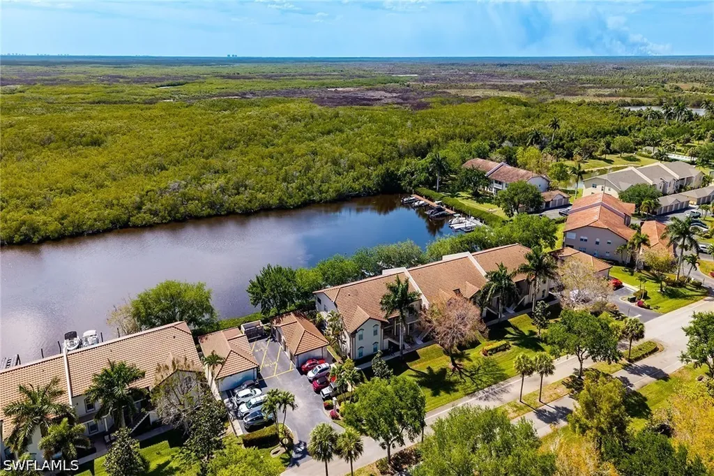266 Newport Drive Naples FL 34114