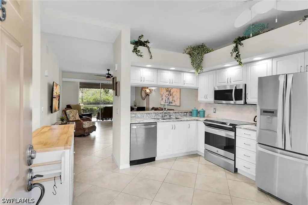 266 Newport Drive Naples FL 34114