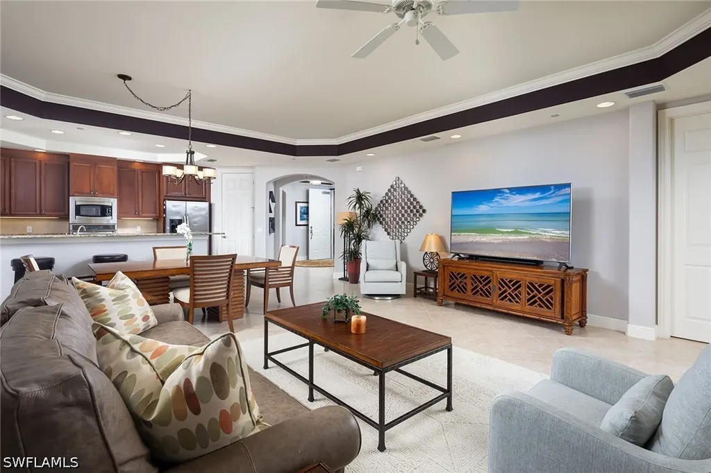 580 El Camino Real Naples FL 34119