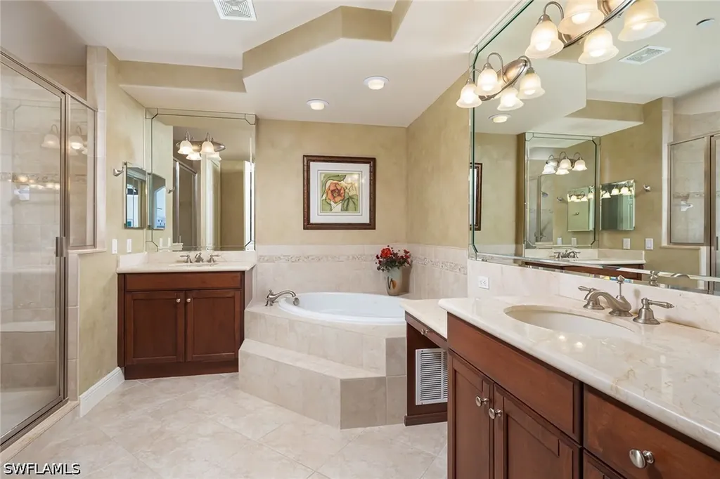 580 El Camino Real Naples FL 34119