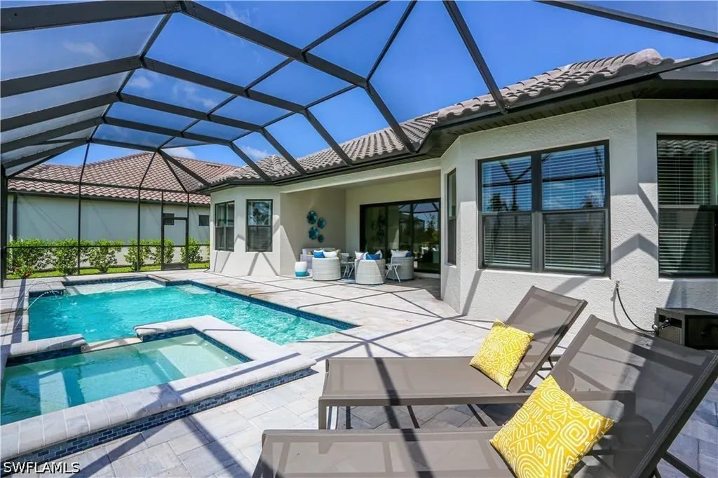 15318 Aprile Street Naples FL 34114