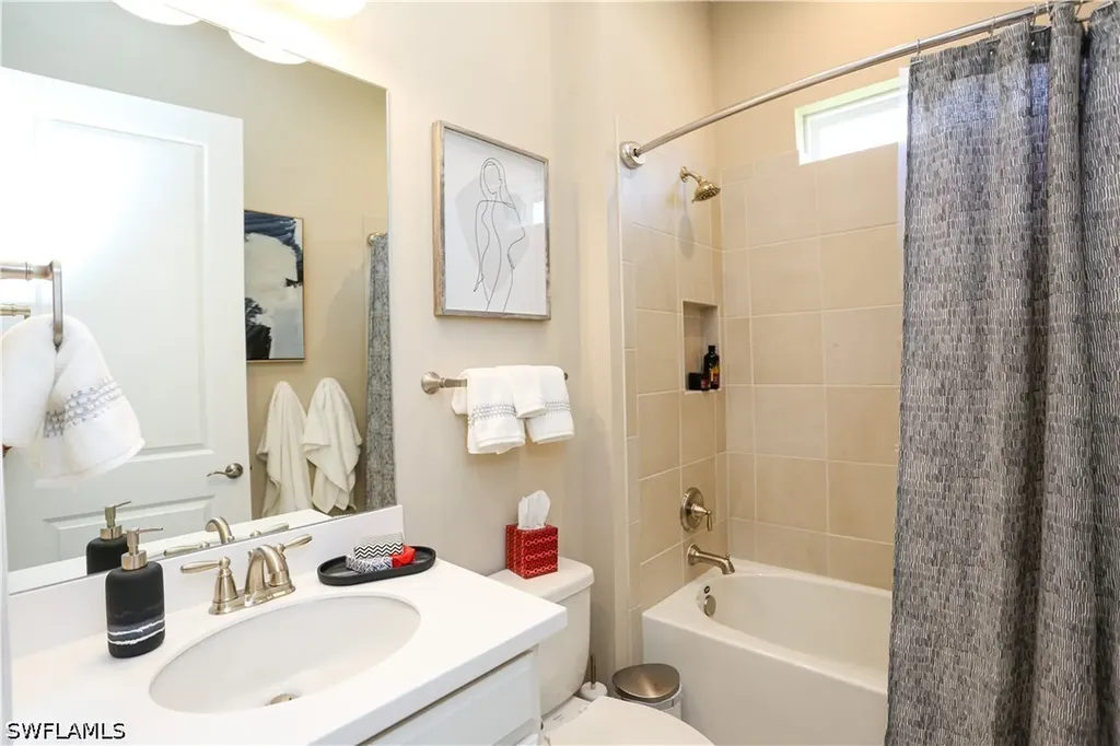 15318 Aprile Street Naples FL 34114