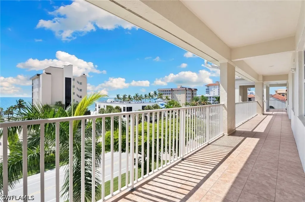 9380 Gulf Shore Drive Naples FL 34108