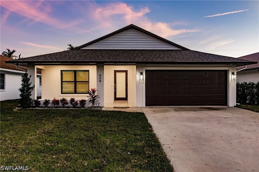 668 104th Avenue N Naples FL 34108