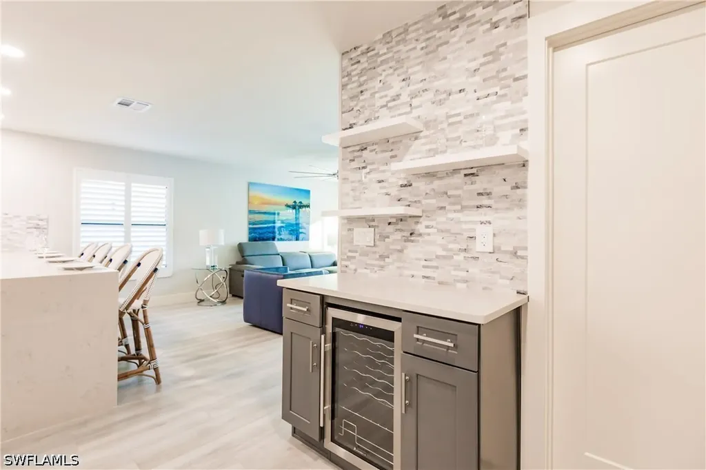 668 104th Avenue N Naples FL 34108