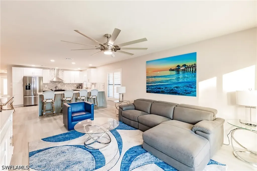 668 104th Avenue N Naples FL 34108