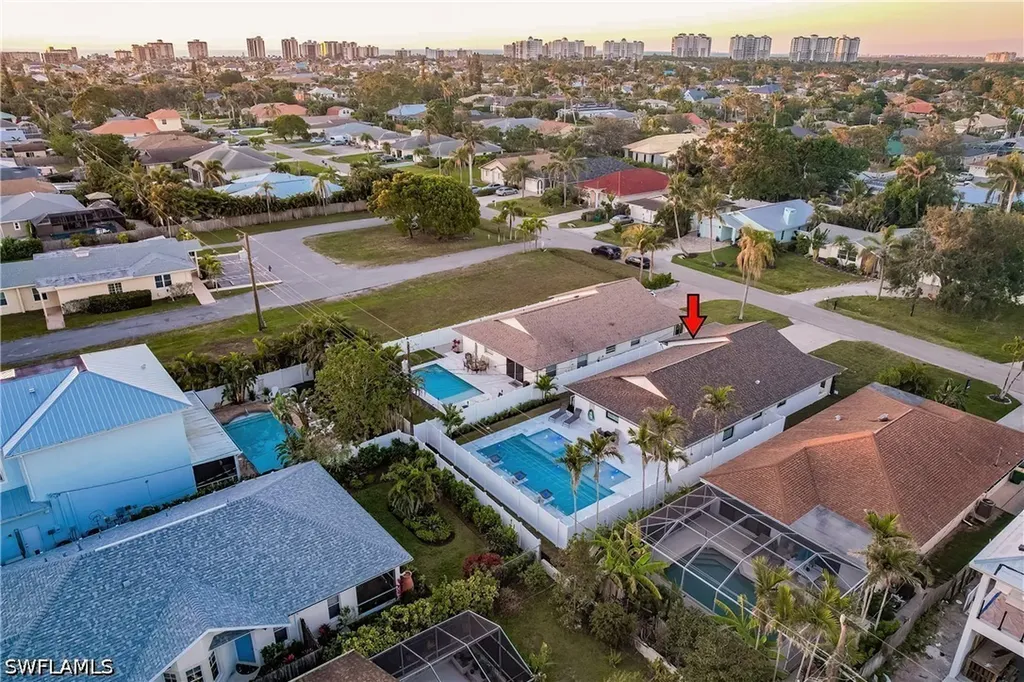 668 104th Avenue N Naples FL 34108