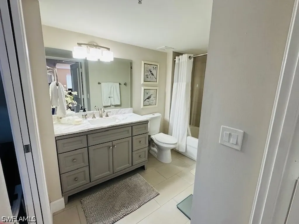 1150 Wildwood Lakes Boulevard Naples FL 34104
