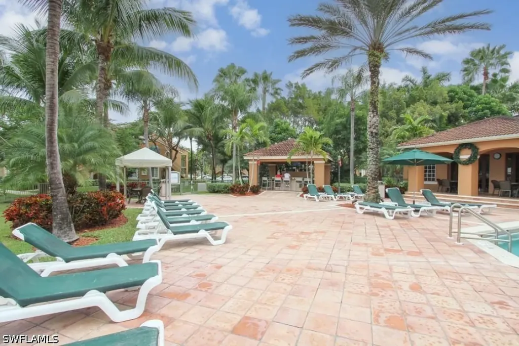 1150 Wildwood Lakes Boulevard Naples FL 34104