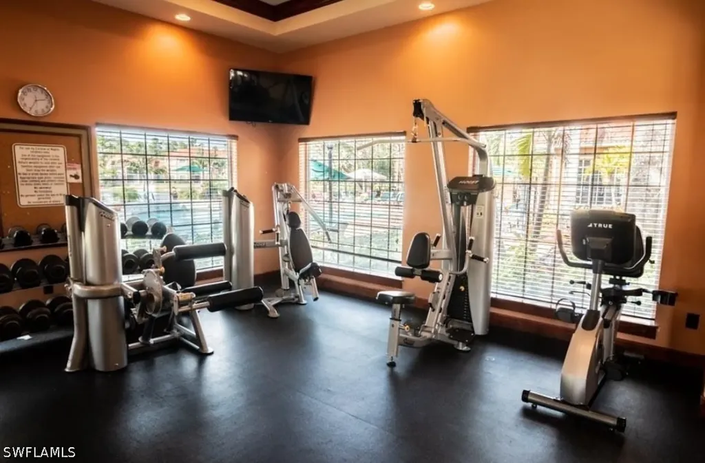 1150 Wildwood Lakes Boulevard Naples FL 34104