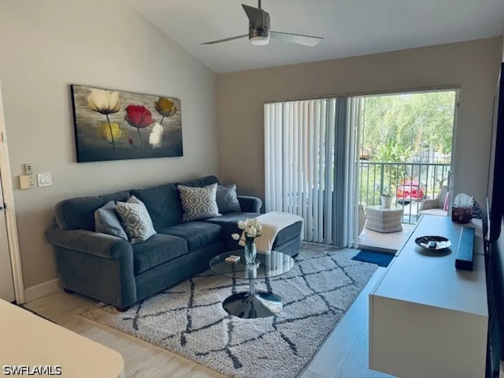 1150 Wildwood Lakes Boulevard Naples FL 34104