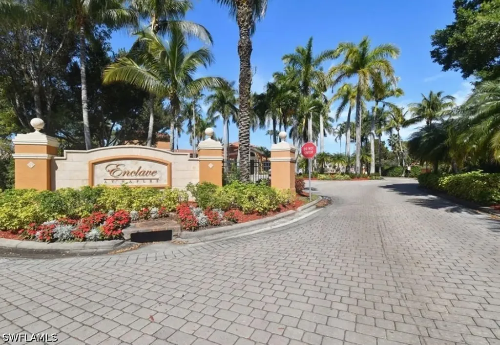 1150 Wildwood Lakes Boulevard Naples FL 34104