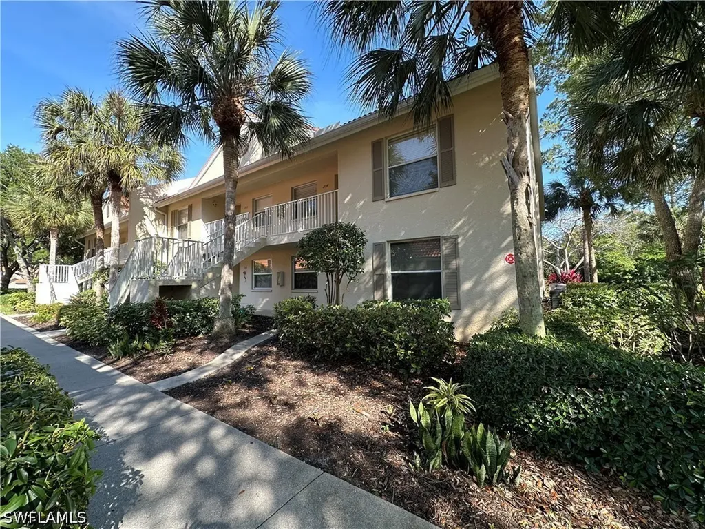 241 Robin Hood Circle Naples FL 34104