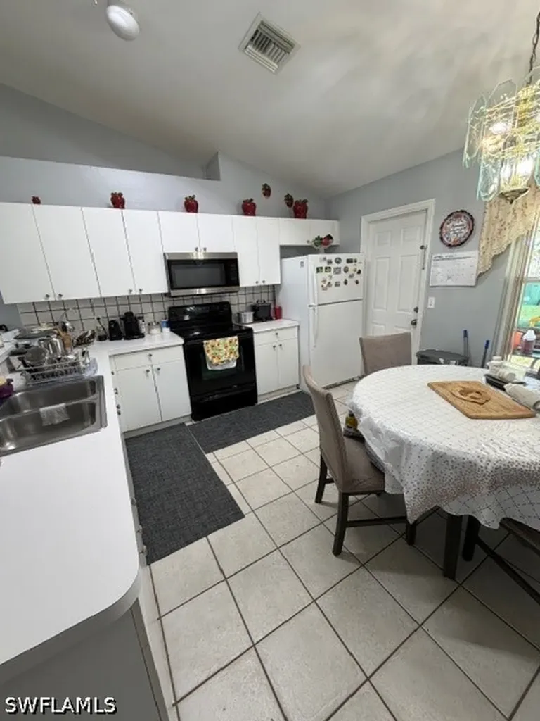 2779 Tropicana Boulevard Naples FL 34116