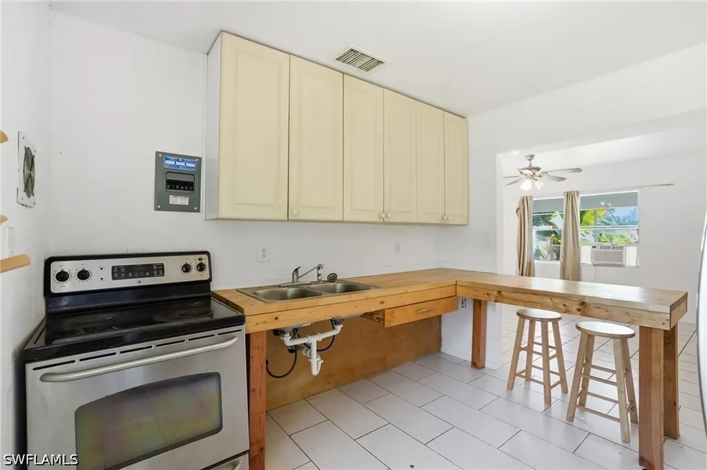 78 Victoria Drive North Fort Myers FL 33917