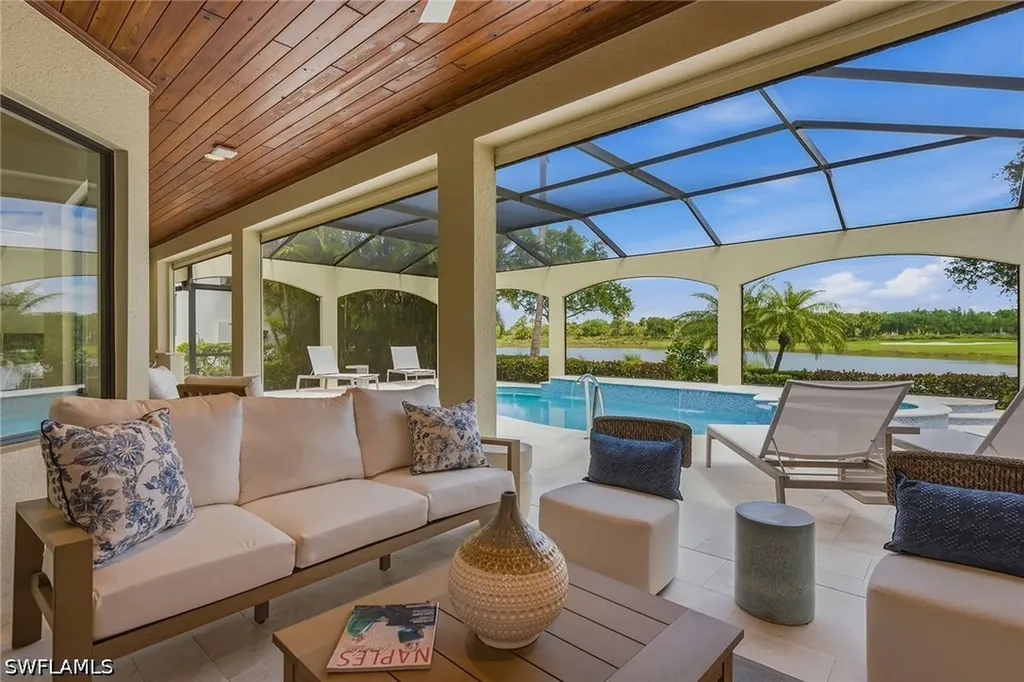 3365 Runaway Lane Naples FL 34114