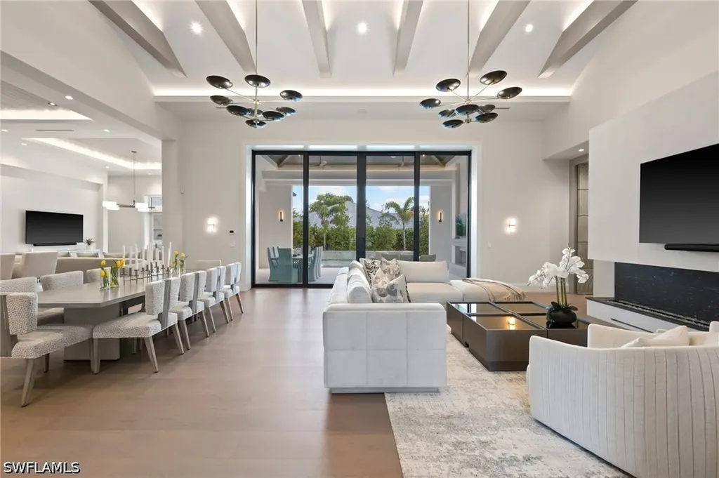 444 Orchid Drive Naples FL 34102