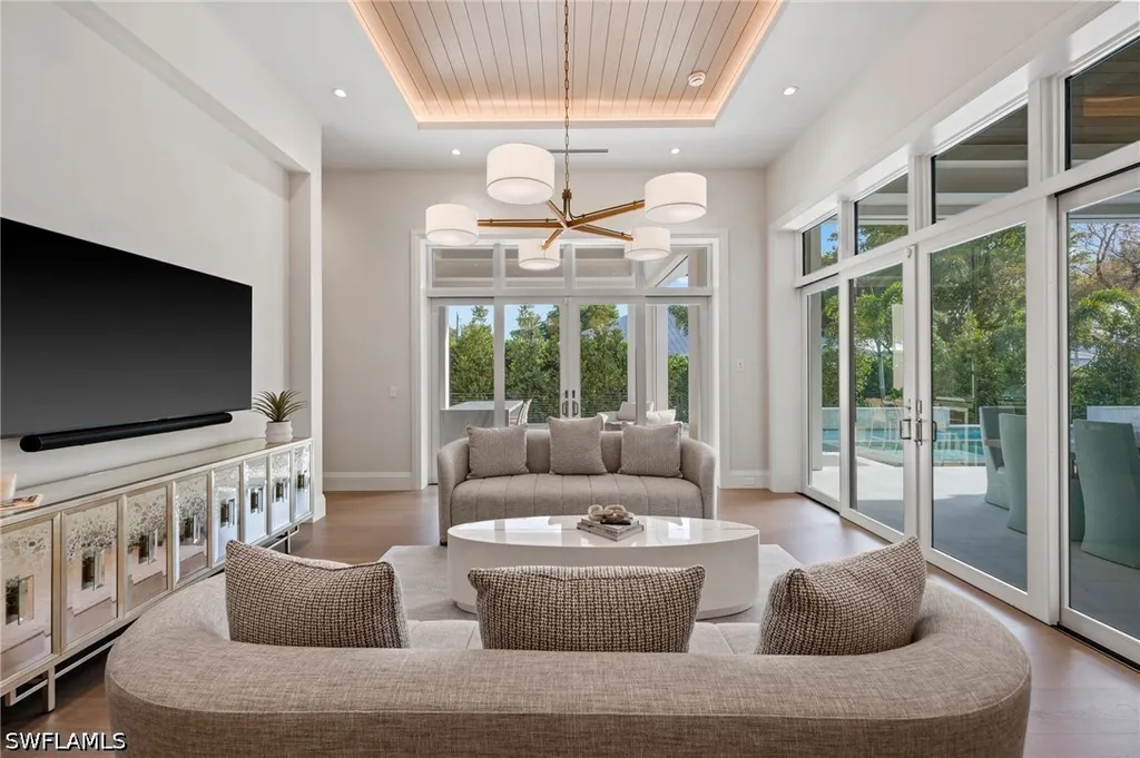 444 Orchid Drive Naples FL 34102