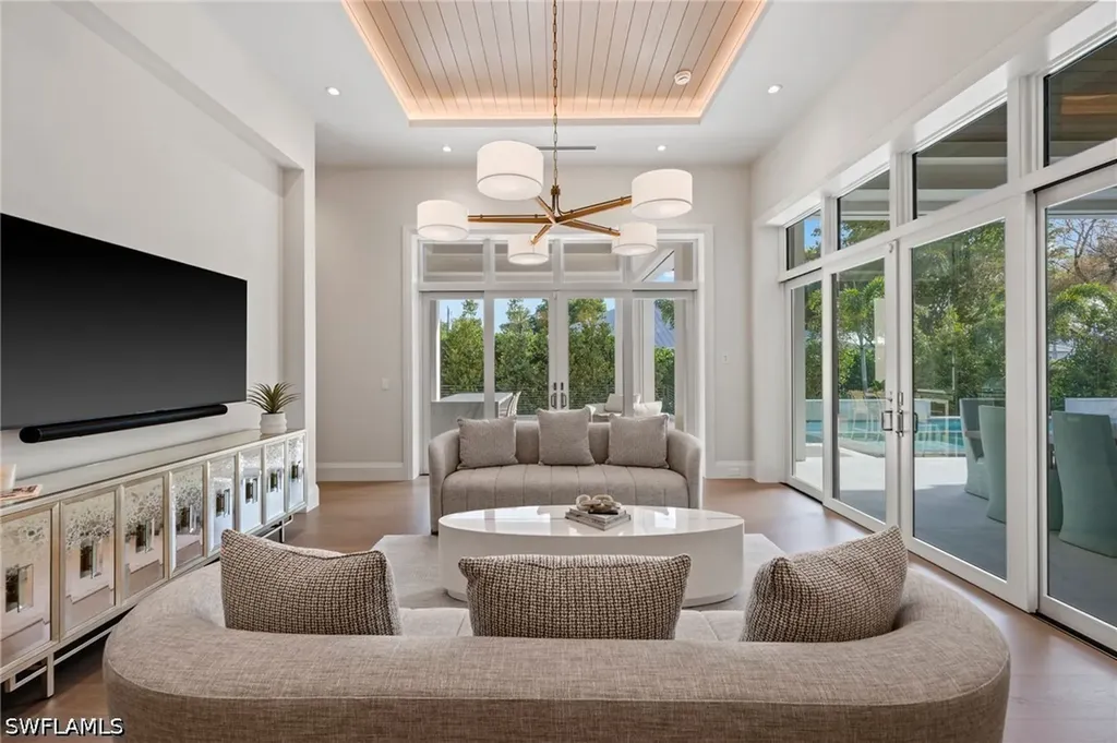 444 Orchid Drive Naples FL 34102