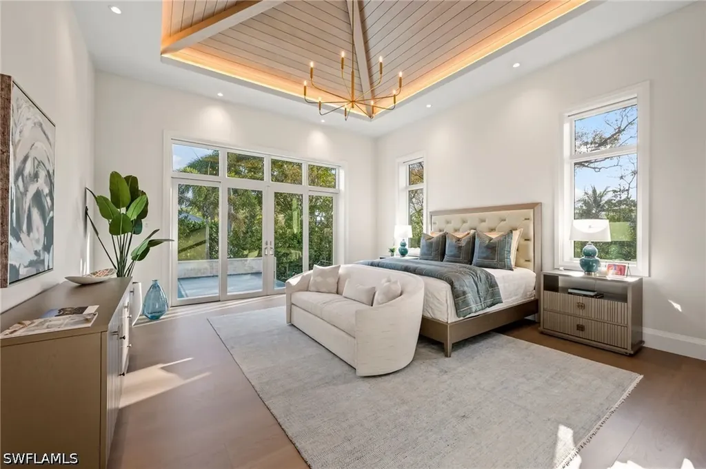 444 Orchid Drive Naples FL 34102
