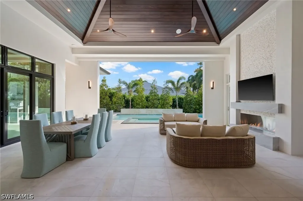 444 Orchid Drive Naples FL 34102