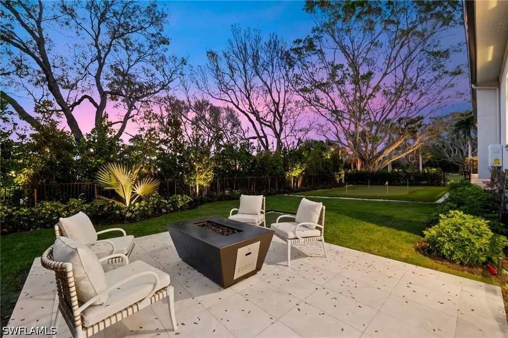 444 Orchid Drive Naples FL 34102