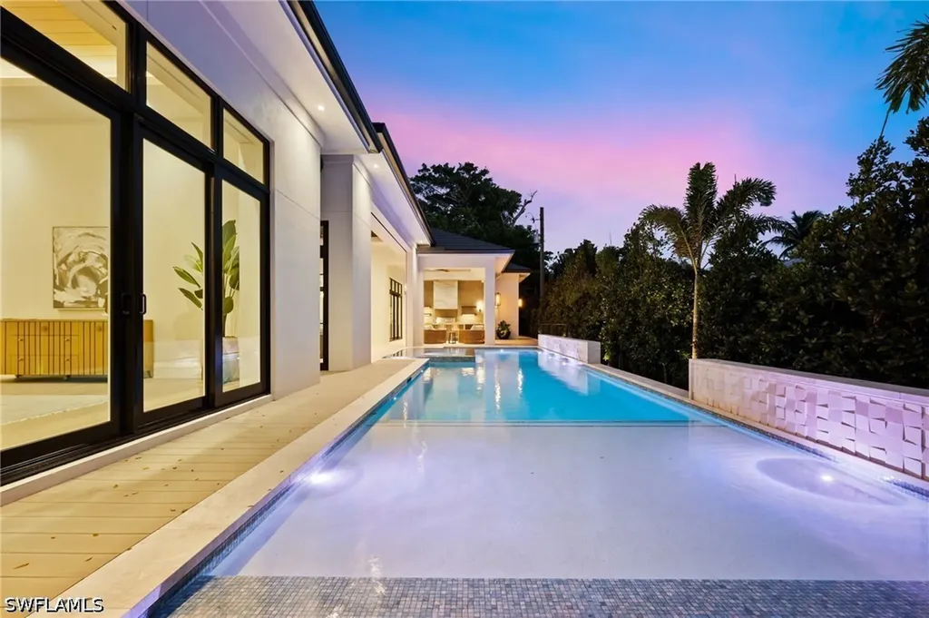 444 Orchid Drive Naples FL 34102