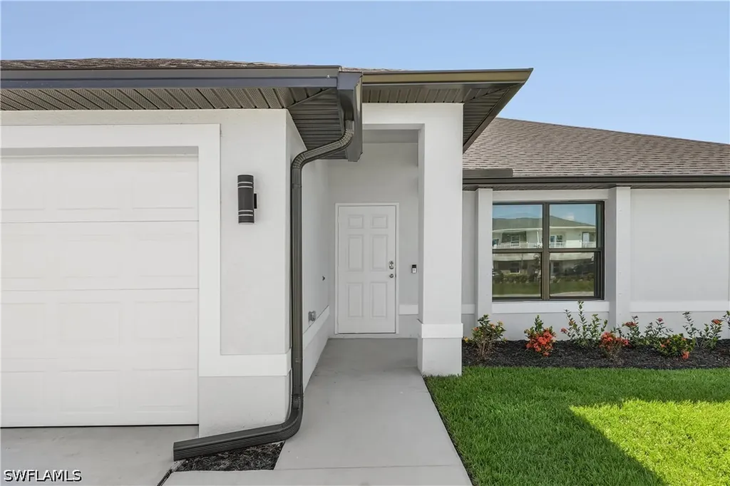 3302 SW 8th Place Cape Coral FL 33914