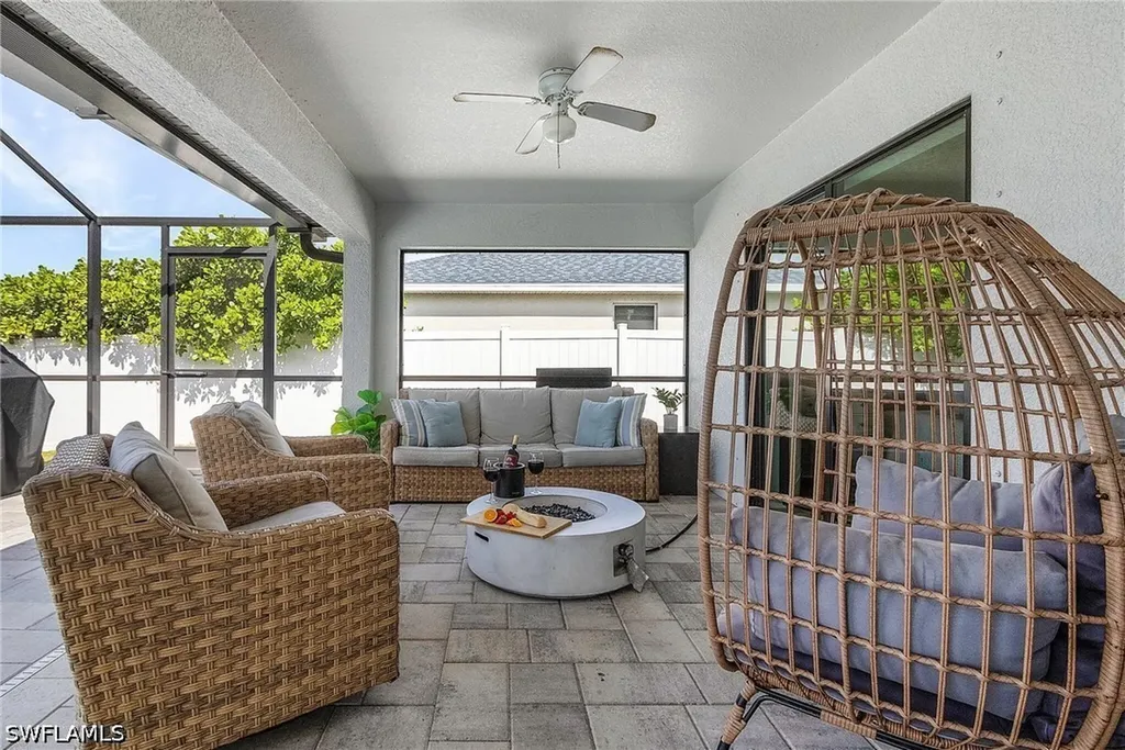 3302 SW 8th Place Cape Coral FL 33914