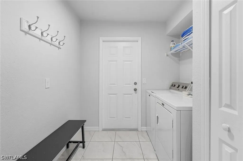 3302 SW 8th Place Cape Coral FL 33914