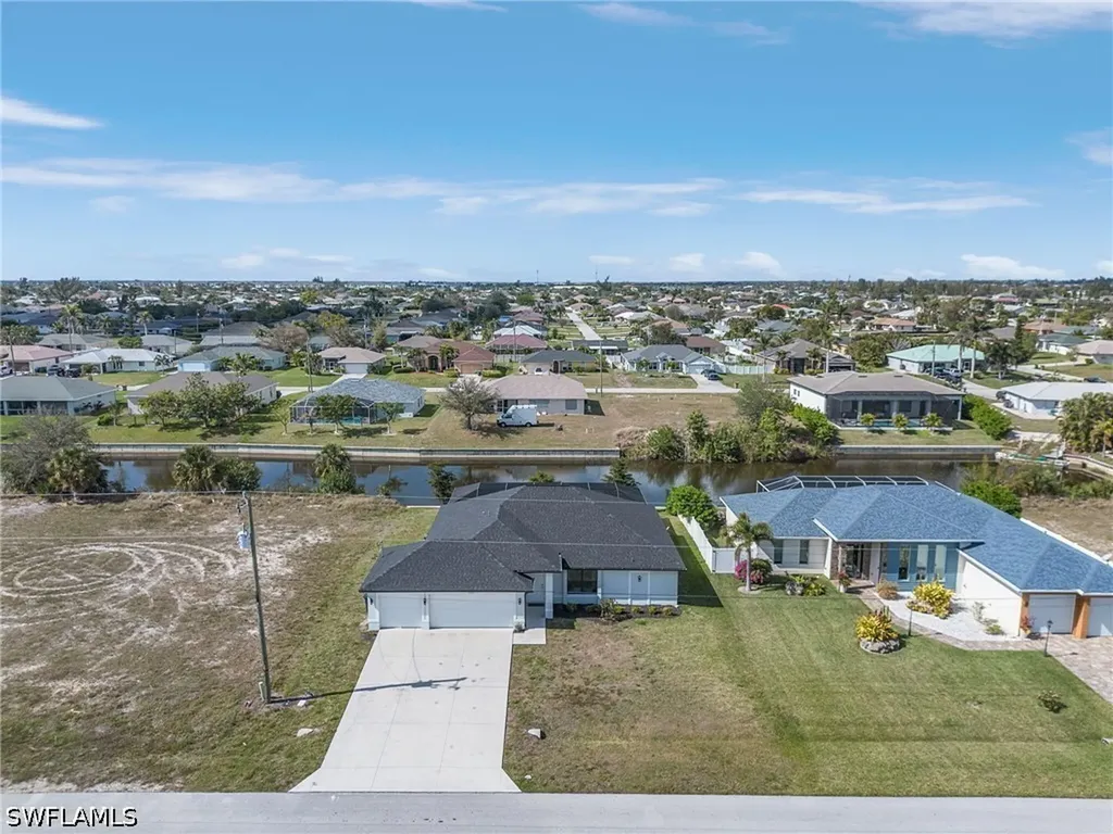 3302 SW 8th Place Cape Coral FL 33914