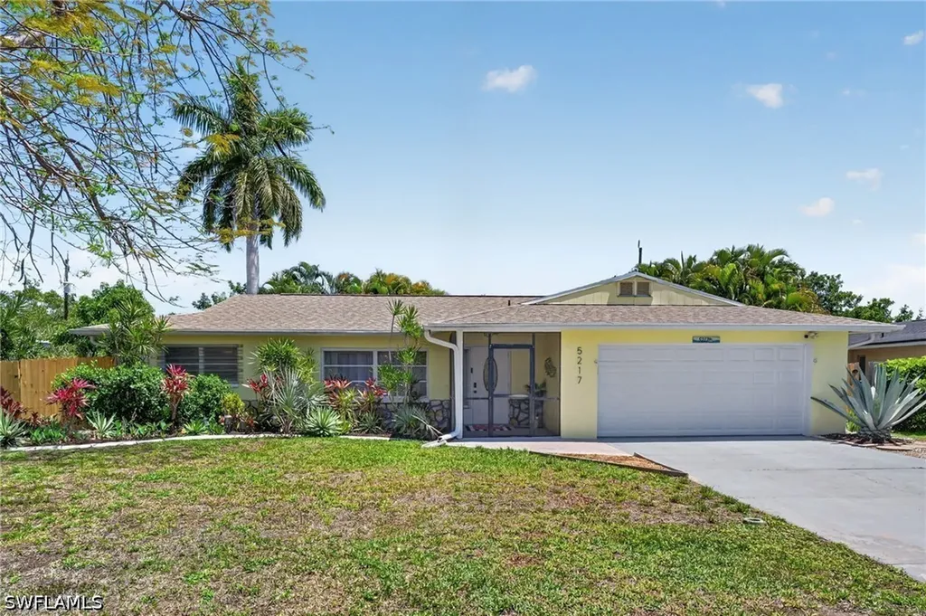 5217 Elm Court Cape Coral FL 33904
