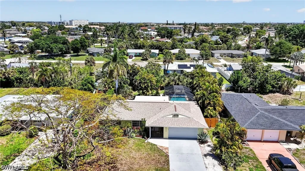 5217 Elm Court Cape Coral FL 33904